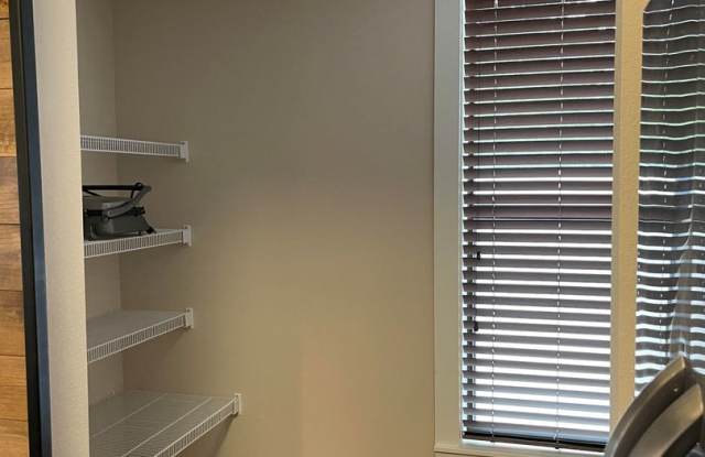 Bayshore 5 Gallery 4