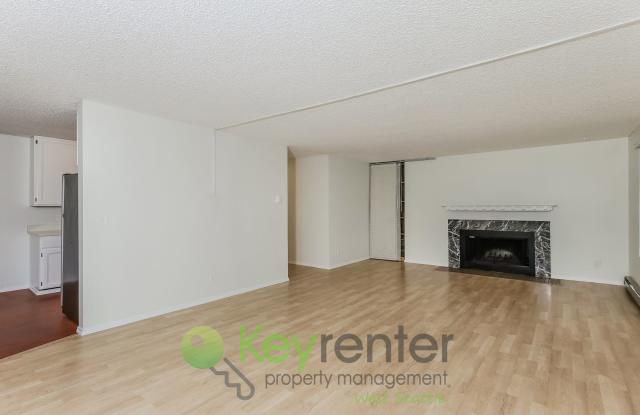 Stylish 2-Bed Condo with Pool  Clubhouse Access Gallery 4