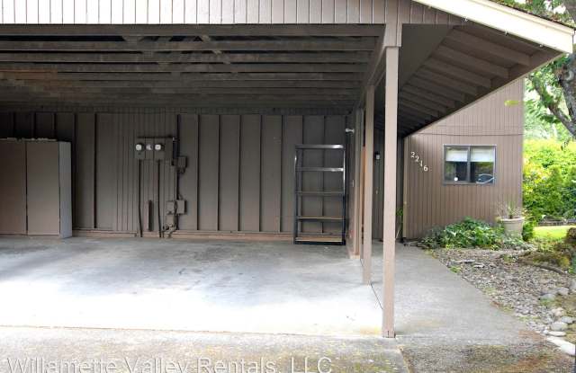 2216 Ridgeway Dr Gallery 2