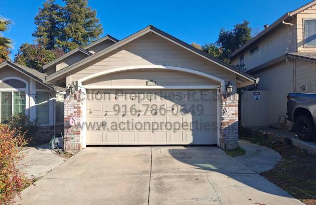 Updated 3 Bed, 2 Bath Home - Solar - Great Room with fireplace, Vaulted Ceilings Close to Shopping, Schools, & Parks! Gallery 4