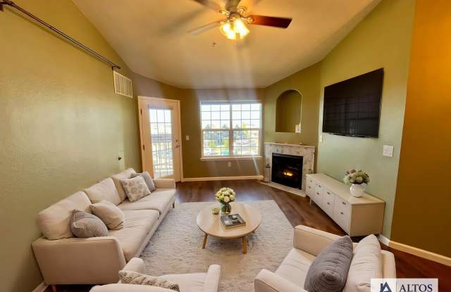 1 bed 1 bath w/ Beautiful Mountain views! photos photos