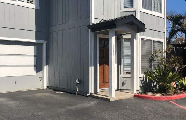 Coastal Living in Sought-After Twin Lakes - 2BR/2.5BA Home photos photos