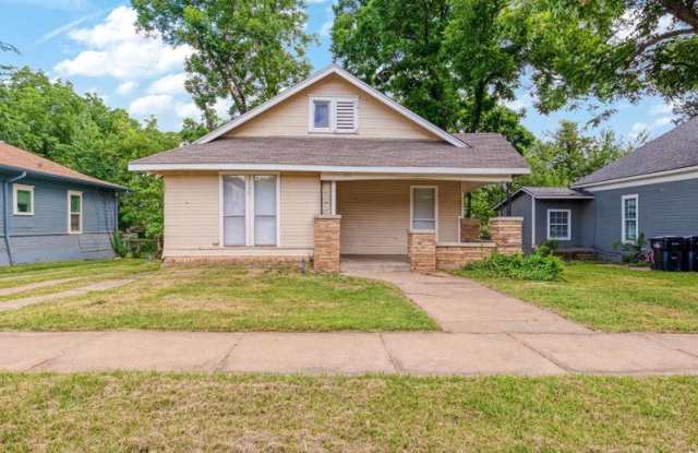 533 East Woodard Street photos photos