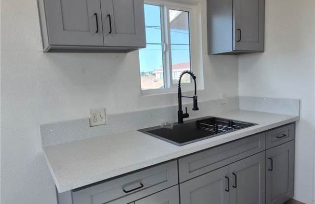 645 S Gerhart Avenue photos photos