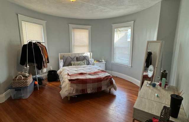 65 Foster St #1A Boston MA 02135 Gallery 3
