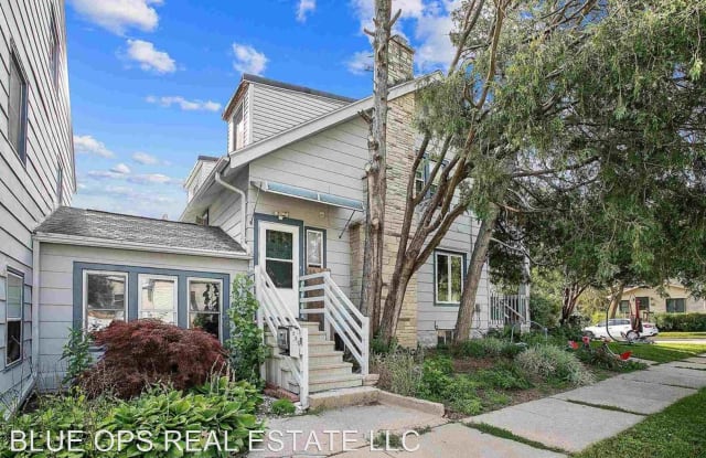 825 1/2 Park Avenue - 825 1/2 Park Ave, Little Chute, WI 54140