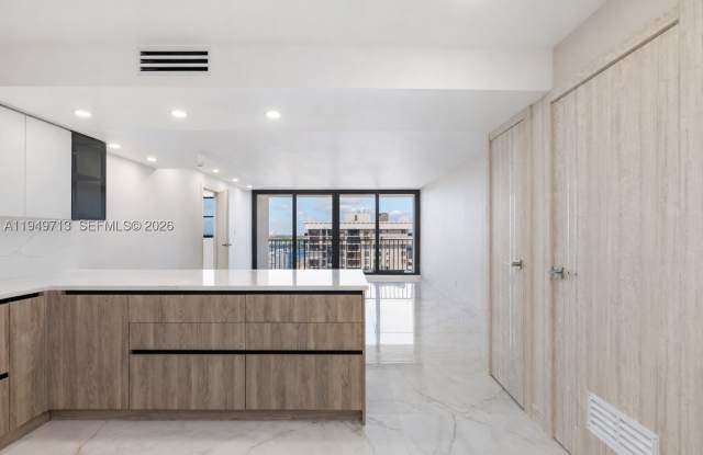 2401 S Ocean Dr Gallery 3