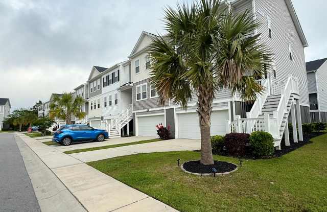 Move In Ready Townhome in Marshview Commons Gallery 3