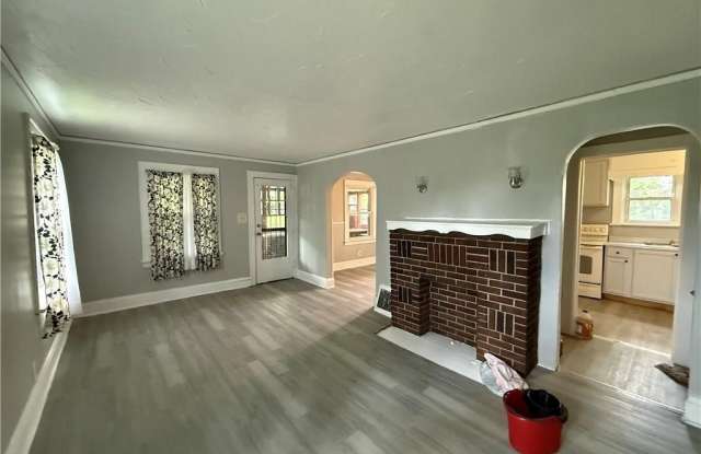 1366 Superior Avenue Gallery 4