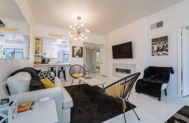 689 N Majorca Circle Gallery 4