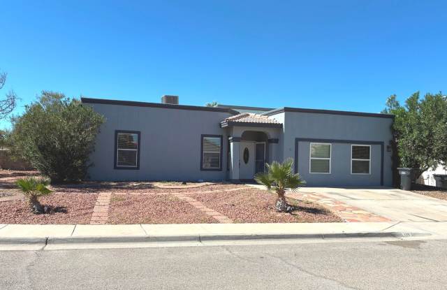 Corner Lot Home in Gated Santa Teresa photos photos