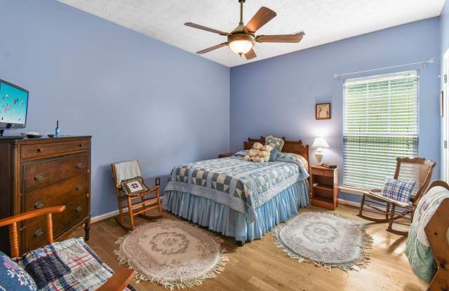 1009 Stafford Court Gallery 4