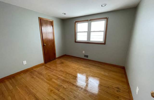 330 Sussex Street, APT # 2 2 Gallery 3
