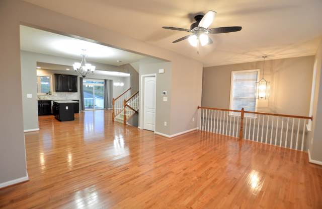 3702 Sun Place - 1 photos photos