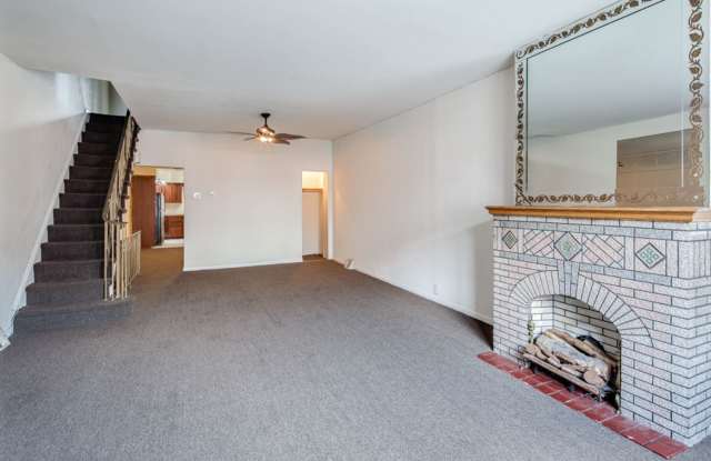 Three Bed Point Breeze Townhome photos photos