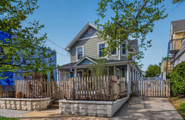 403 Sewall Avenue Gallery 3