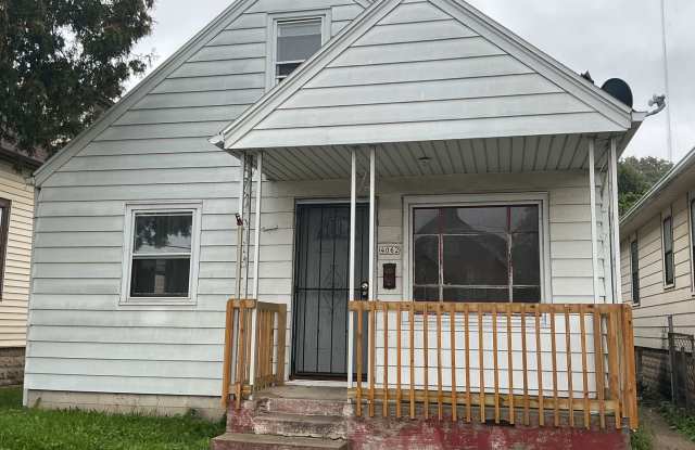 4 Bedroom Single Family Home with off street parking Gallery 3
