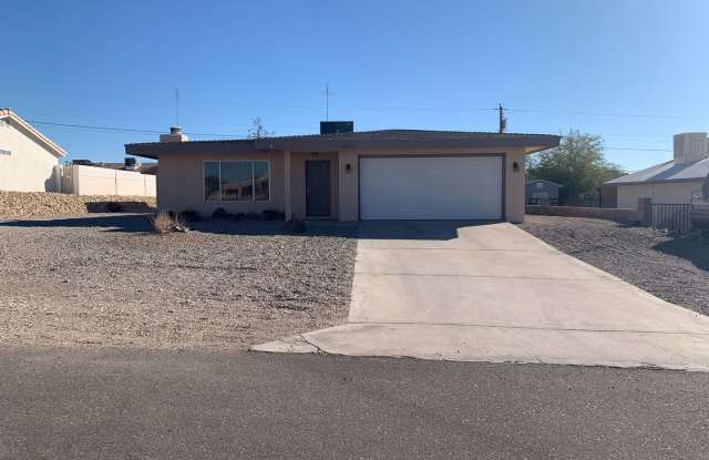 3 BEDROOM HOME WITH EXTRA STORAGE & GREAT OUTDOOR SPACE Gallery 1