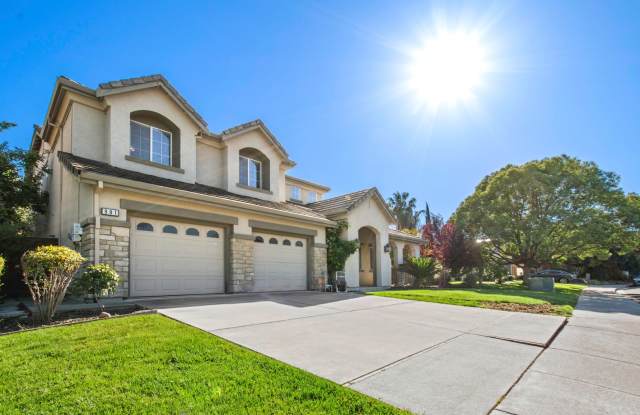 Grand Two-Story in Vacaville with Loft & Gourmet Kitchen Gallery 4