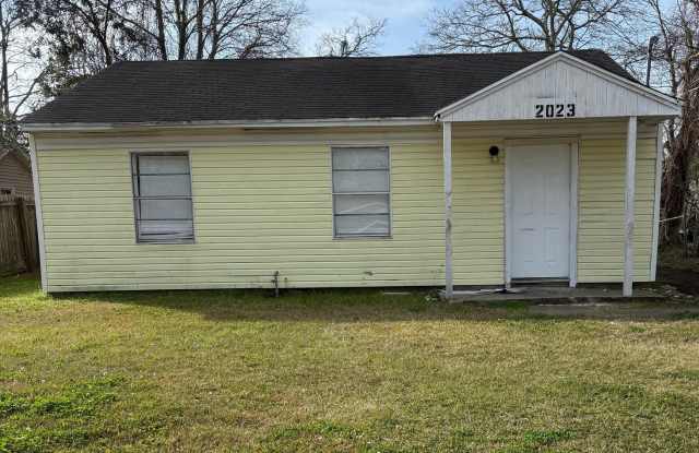 House For Rent 2023 Delaware St Beaumont, TX 77703 - 2023 Delaware Street, Beaumont, TX 77703