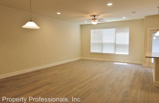 754 Milestone Park Gallery 2