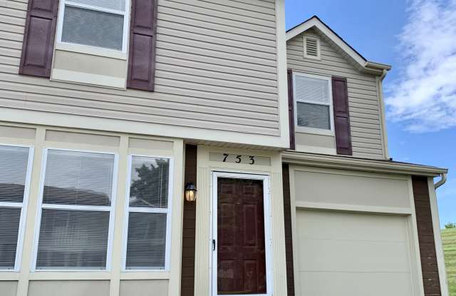 753 Ficus Dr Gallery 1