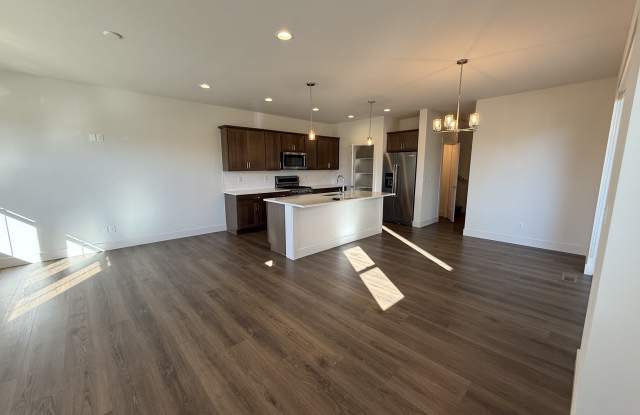 1124 Butler Creek Avenue Gallery 2