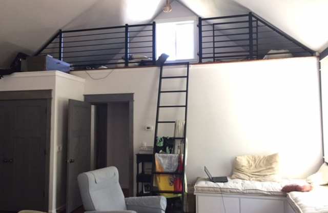 2BED 2BATH - NEWLY RENOVATED, YARD, WASHER DRYER, STORAGE, NEAR DOWNTOWN photos photos 2BED 2BATH - NEWLY RENOVATED, YARD, WASHER DRYER, STORAGE, NEAR DOWNTOWN photos photos