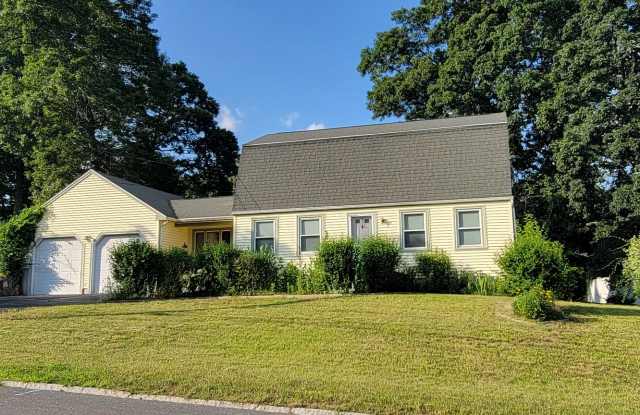 Single-Family Home in South Nashua photos photos