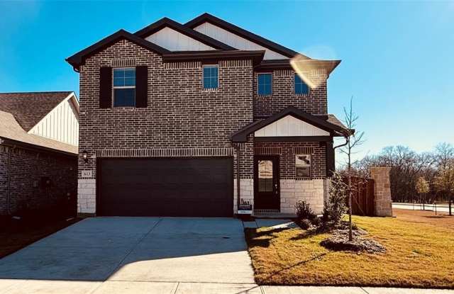 613 Clover Creek Drive photos photos