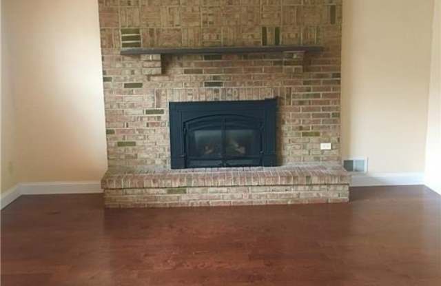 601 Maple Hill Drive Gallery 4