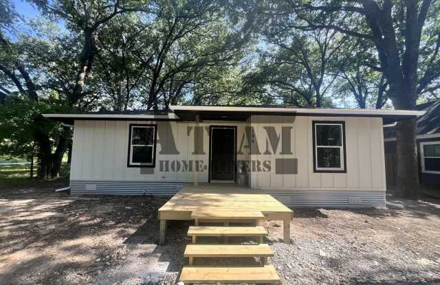 Fully Remodeled 2 Bedroom 1 Bathroom photos photos