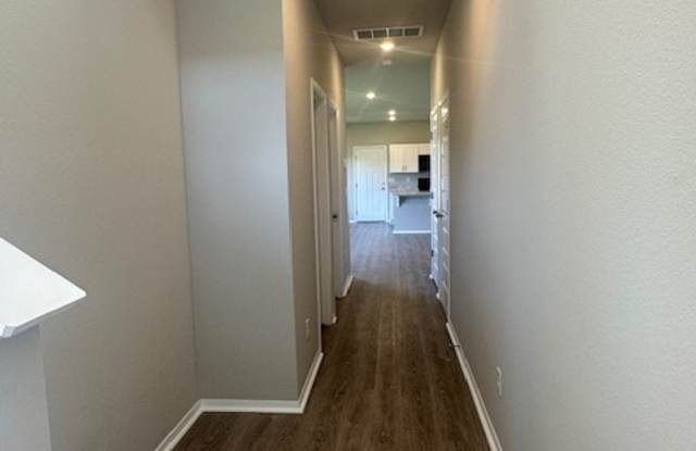 6809 SW Devotion Ave - 1 Gallery 3