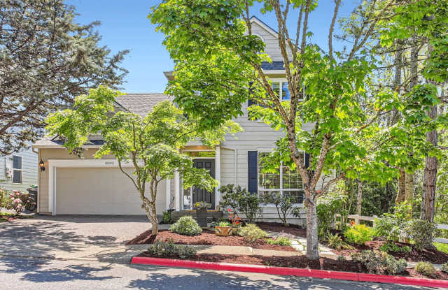 Spacious Cedar Mill Home with Forested Views & Easy Commute to I-5 and Hwy 217! Gallery 4