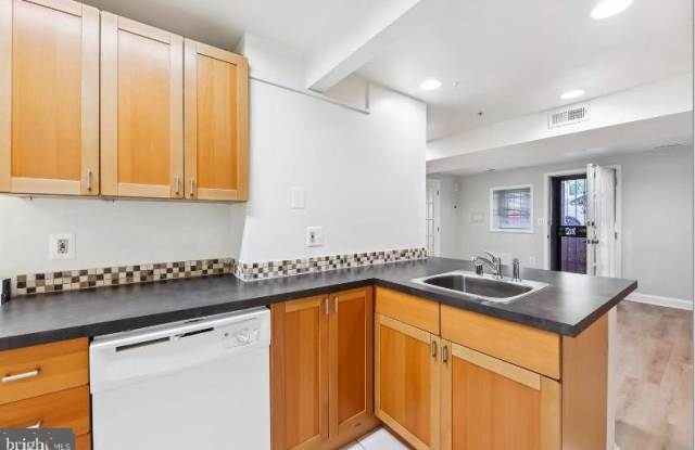 2303 17TH Street NW Gallery 3