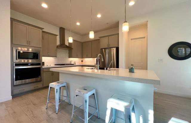 Immaculate 3 Bedroom Furnished Smart Home in Lake Las Vegas – A Tranquil Desert Oasis photos photos