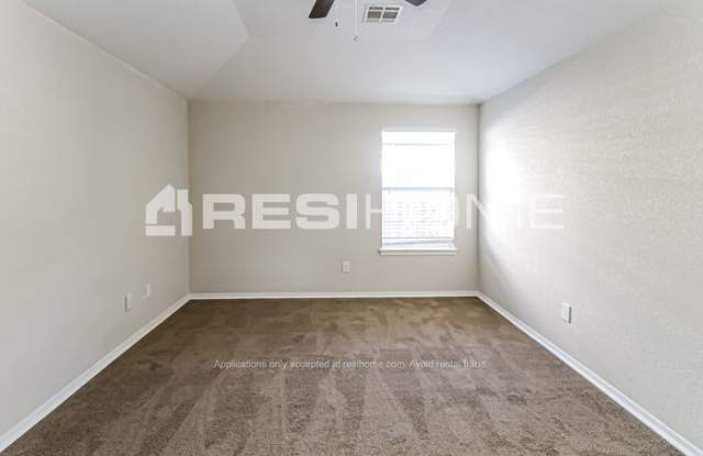 3037 Pinecrest Street Gallery 4