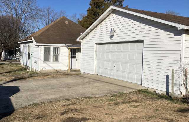 513 S Russell St - 513 South Russell Street, West Frankfort, IL 62896 513 S Russell St - 513 South Russell Street, West Frankfort, IL 62896