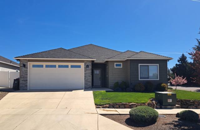 Beautiful & Cozy Home for Rent photos photos