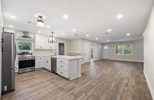 3bed/2bath with flex space on 1 acre !! - 6110 Sonny Lane, Okaloosa County, FL 32539