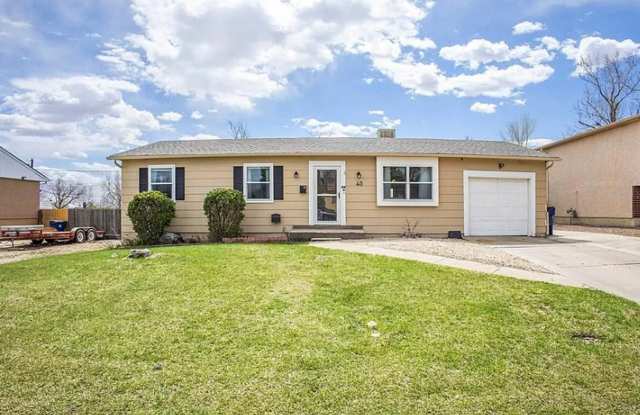 ALL PROSPECTIVE TENANTS MUST SUBMIT A $58 NON-REFUNDABLE APPLICATION FEE PER APPLICANT ONLINE AND BE PRE-QUALIFIED PRIOR TO ANY SHOWINGS photos photos