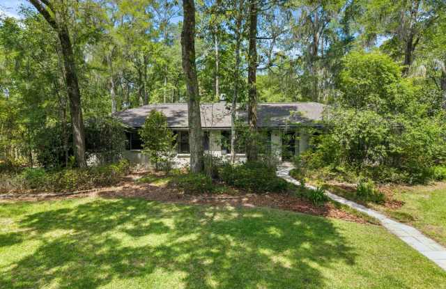 Spacious Pool Home in Desirable NW Gainesville photos photos