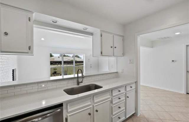 7343 Wellcrest Drive Gallery 3