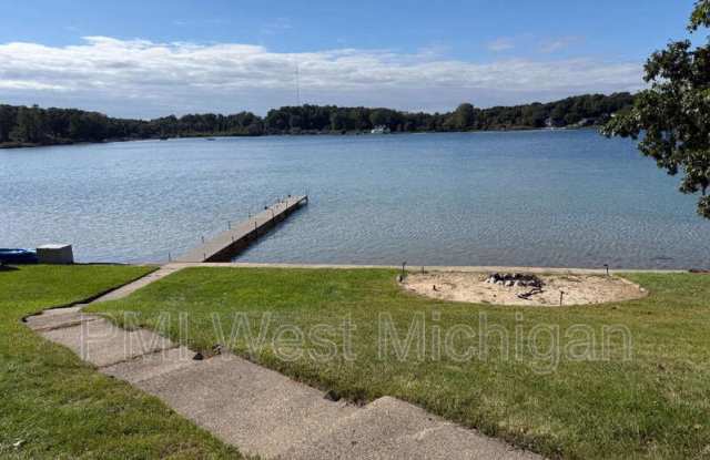 12495 Oakwood Shores Street Gallery 2