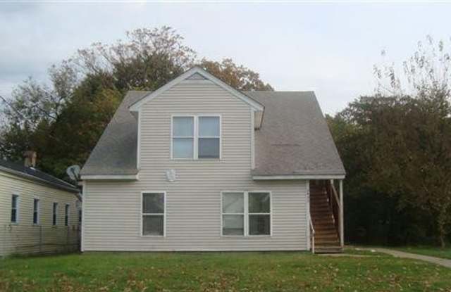 Second floor two bedroom apartment in Portland- Section 8 accepted photos photos