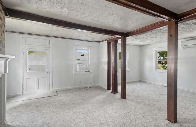 5949 CONOVER Road Gallery 4