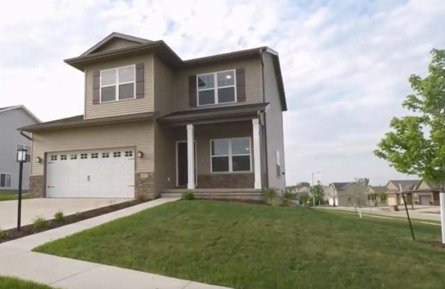 Spacious 4 bed/3 bath on East Side - 4007 Lillian Street, Iowa City, IA 52245