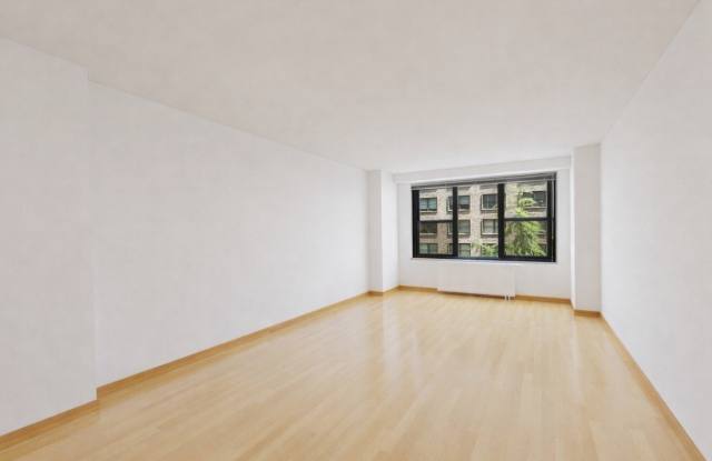 220 East 57th Street 5G Gallery 2