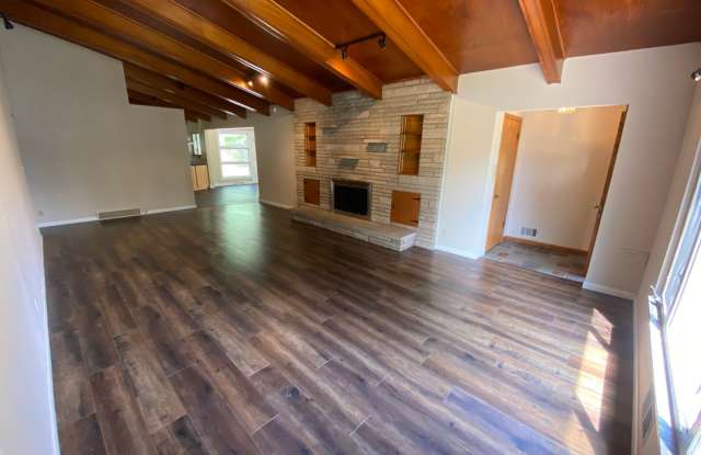 3 Bedroom - Upper Arlington Gallery 4