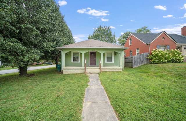 Home for rent in Elizabethtown! Less than 15 minutes away from Ford Plant! photos photos
